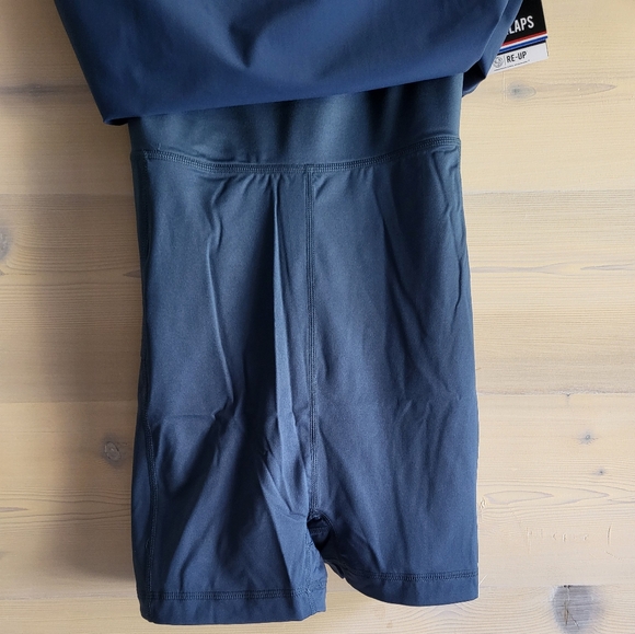 NWT FourLaps Vitality Athleisure Sport Dress Built-in Shorts Midnight Blue Small - Picture 7 of 13